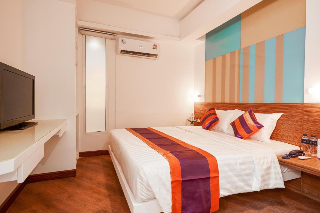 Studio Asoke Bangkok Kültér fotó