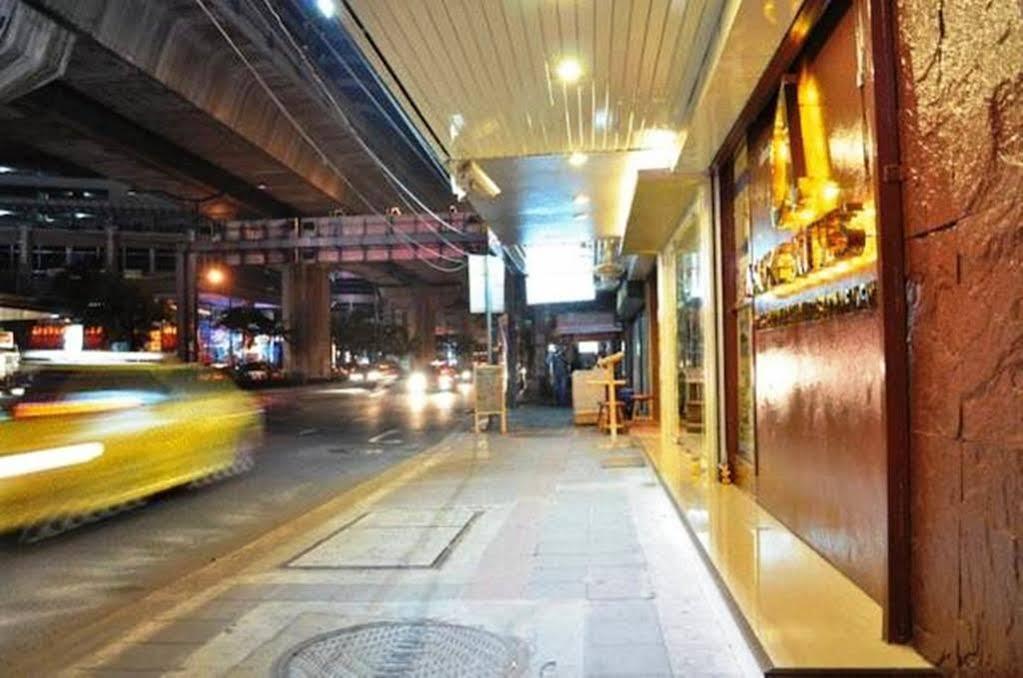 Studio Asoke Bangkok Kültér fotó